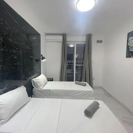 Beachfront Bugibba شقة خليج سانت بول