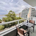 Lägenhet Beachfront Bugibba