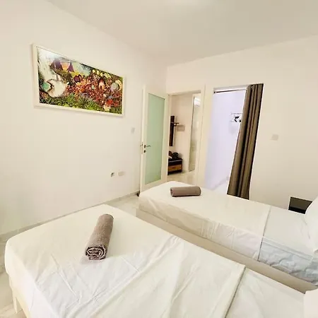 Beachfront Bugibba *